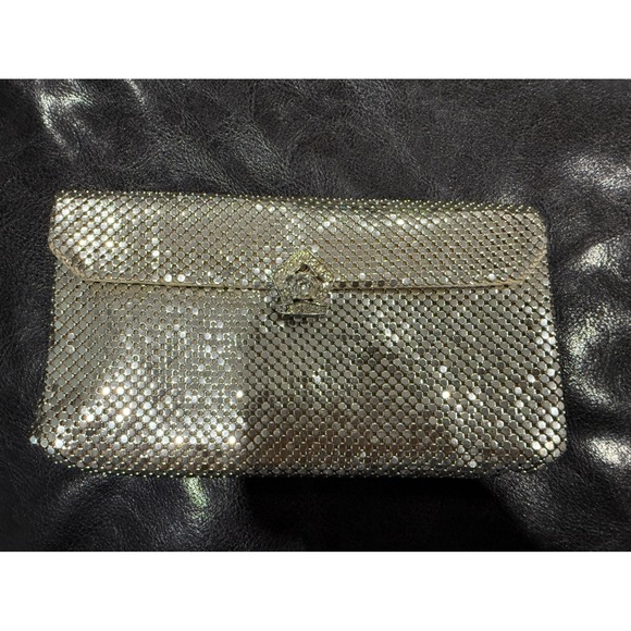Whiting & Davis Handbags - Whiting Davis Art Deco Mesh Evening Clutch Bag Sparkle Rhinestone Closure